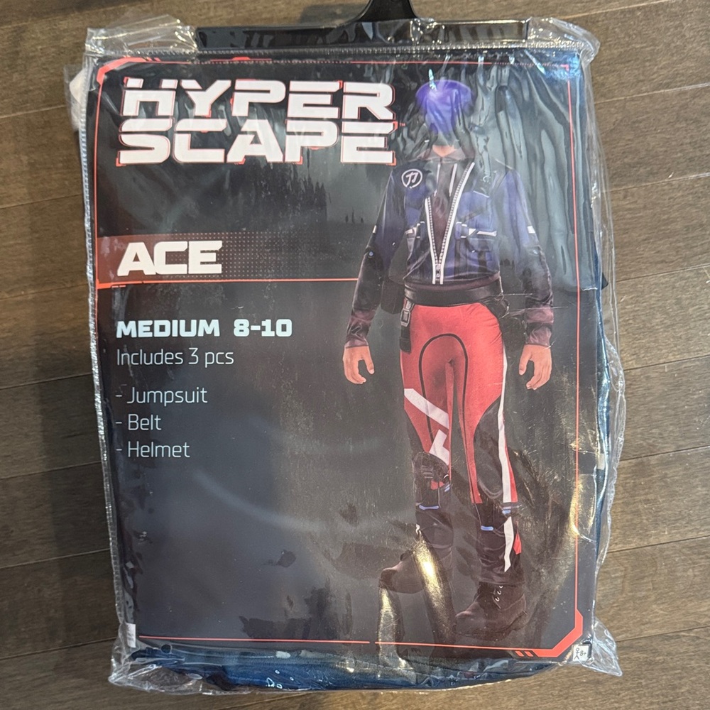 NWT Kids Hyper Scape Ace Costume
